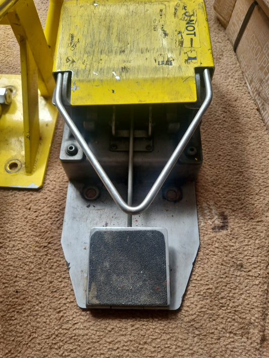 Ferno stretcher mount