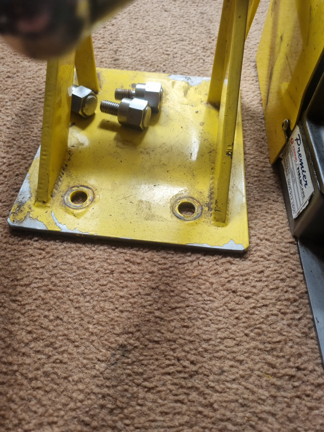 Ferno stretcher mount