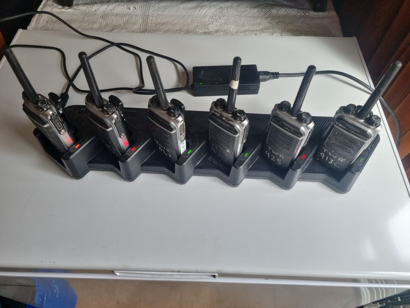 Hytera PD605 and charger