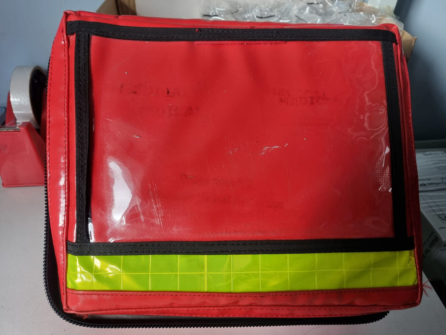 WaterStop PRO Ampoule Case – 29cm x 24cm x 7.5cm – Holds 100 Ampoules – Water-Resistant