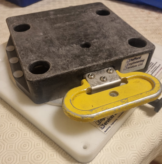 Zoll X E series defib vehicle mount