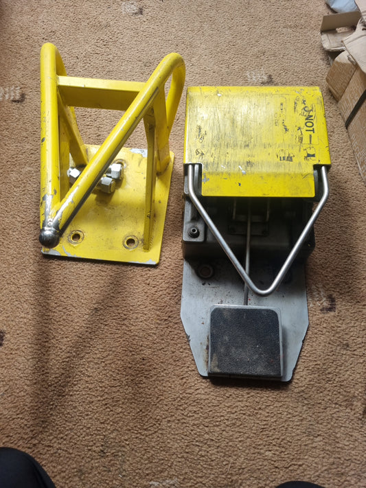Ferno stretcher mount